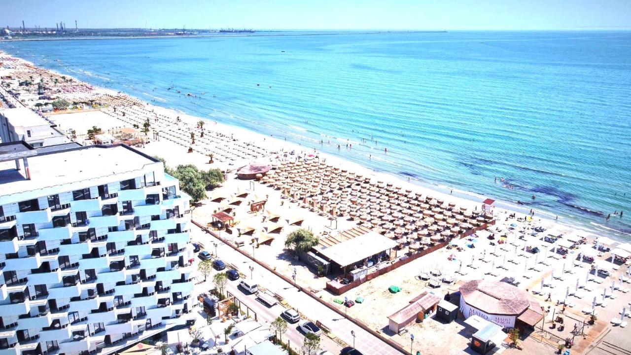 Dominic 2 Beds 1 Sofa Parking Pool Apartament By Alezzi Nord10 Apartment Navodari Exterior photo